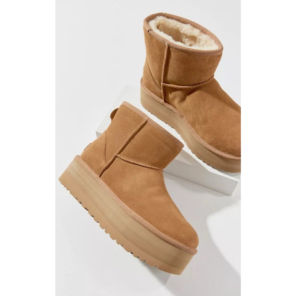 UGG Women Classic Mini Platform Suede Chestnut Boots NIB - Picture 2 of 16